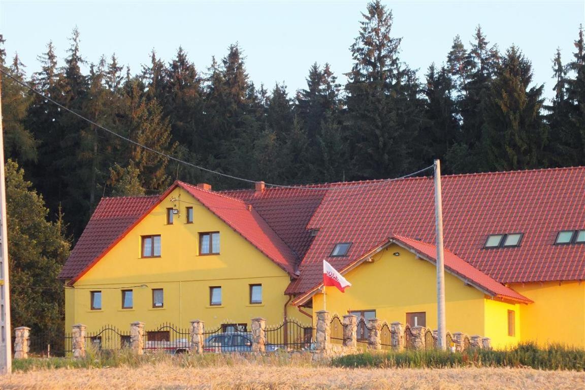 Dom Na Lesnej Gorze Daire Leśna Dış mekan fotoğraf